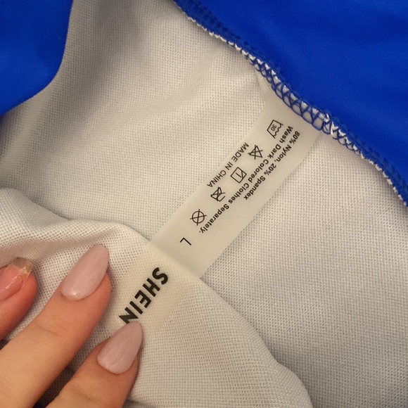 Bikini bundle - Picture 3 of 8